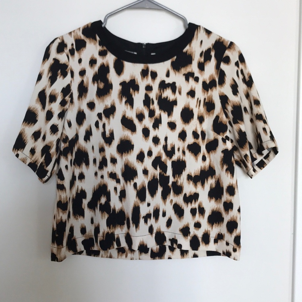Crop leopard top